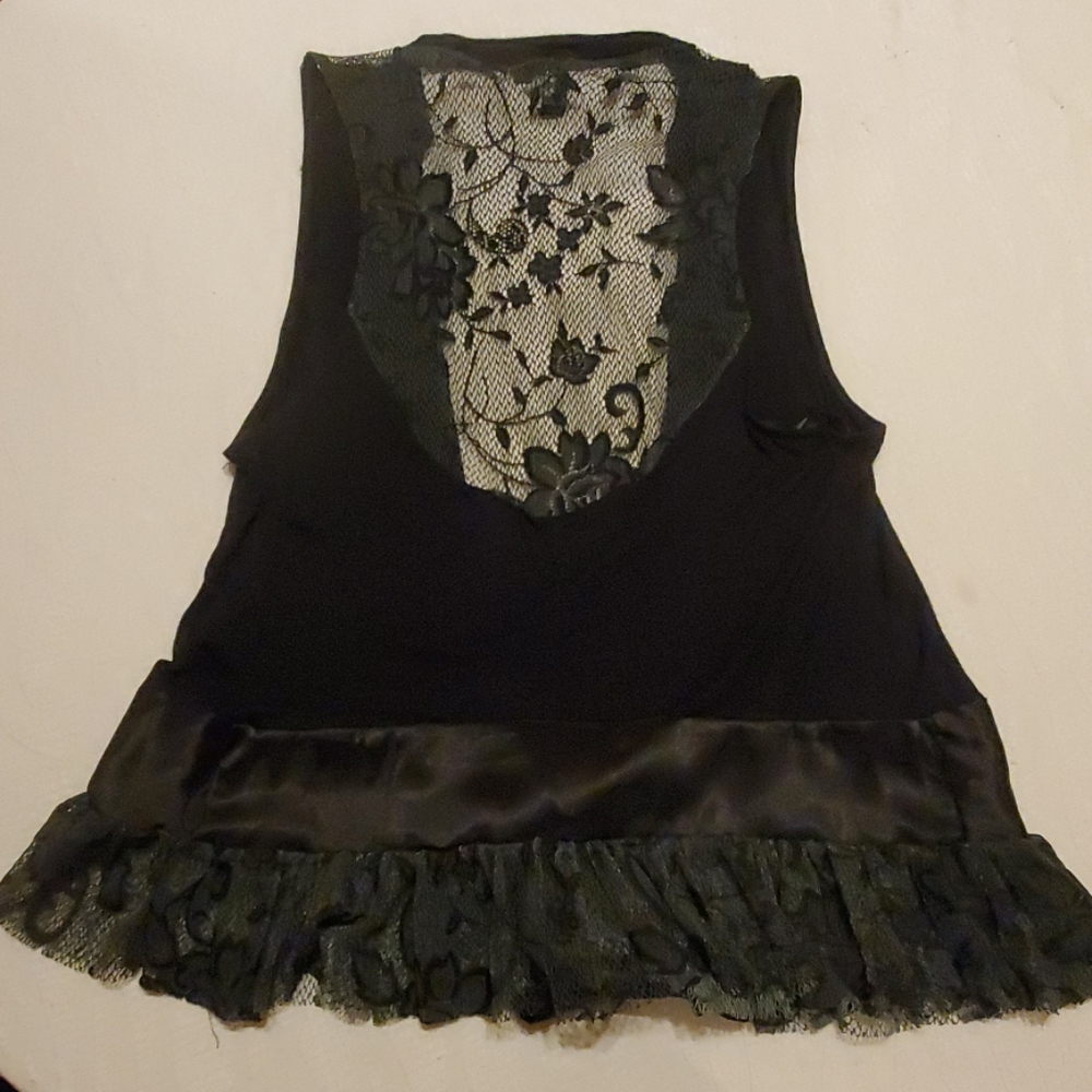 Top - Picture 2 of 3